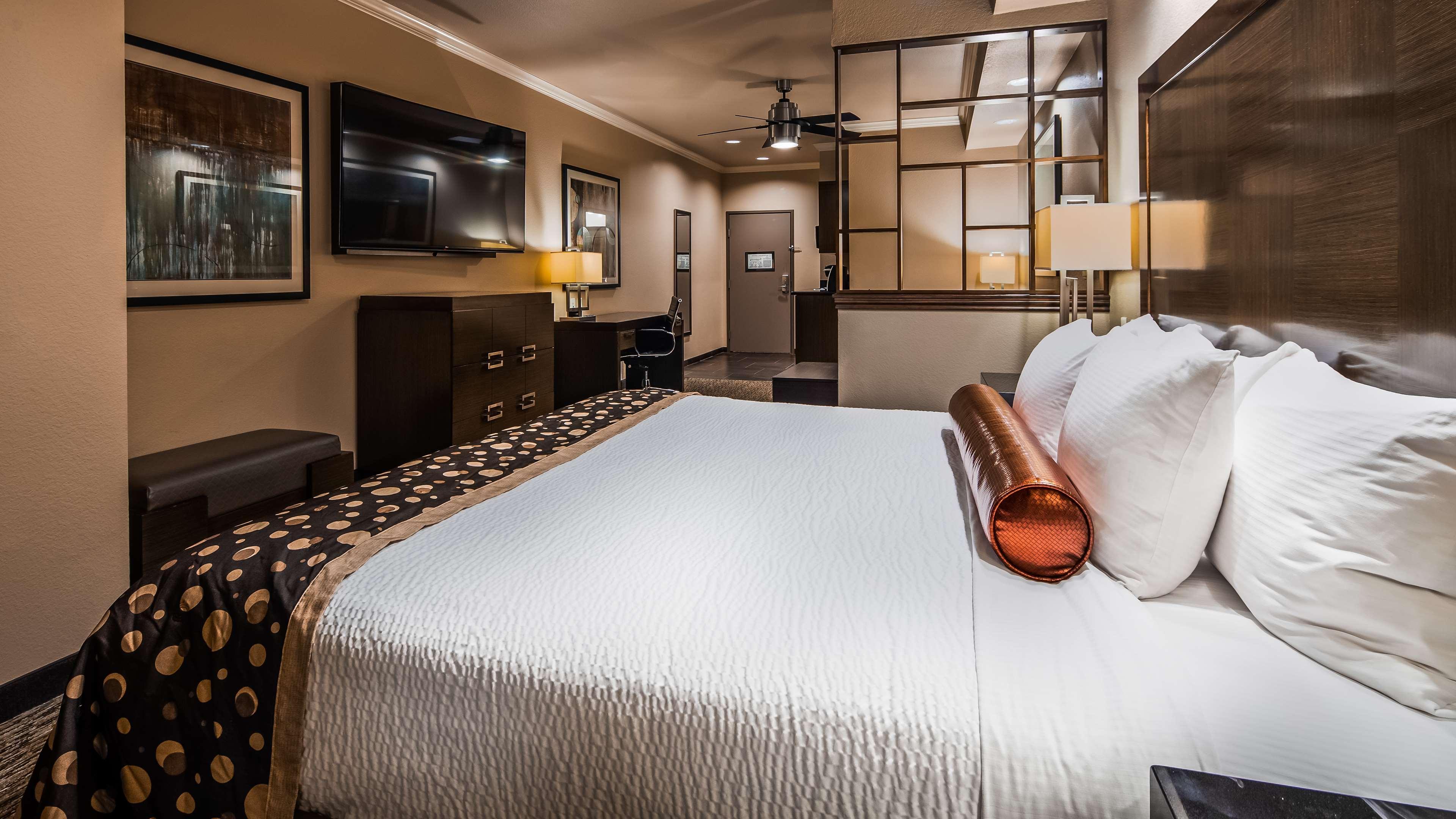 Best Western Premier Crown Chase Inn & Suites Denton Exterior foto