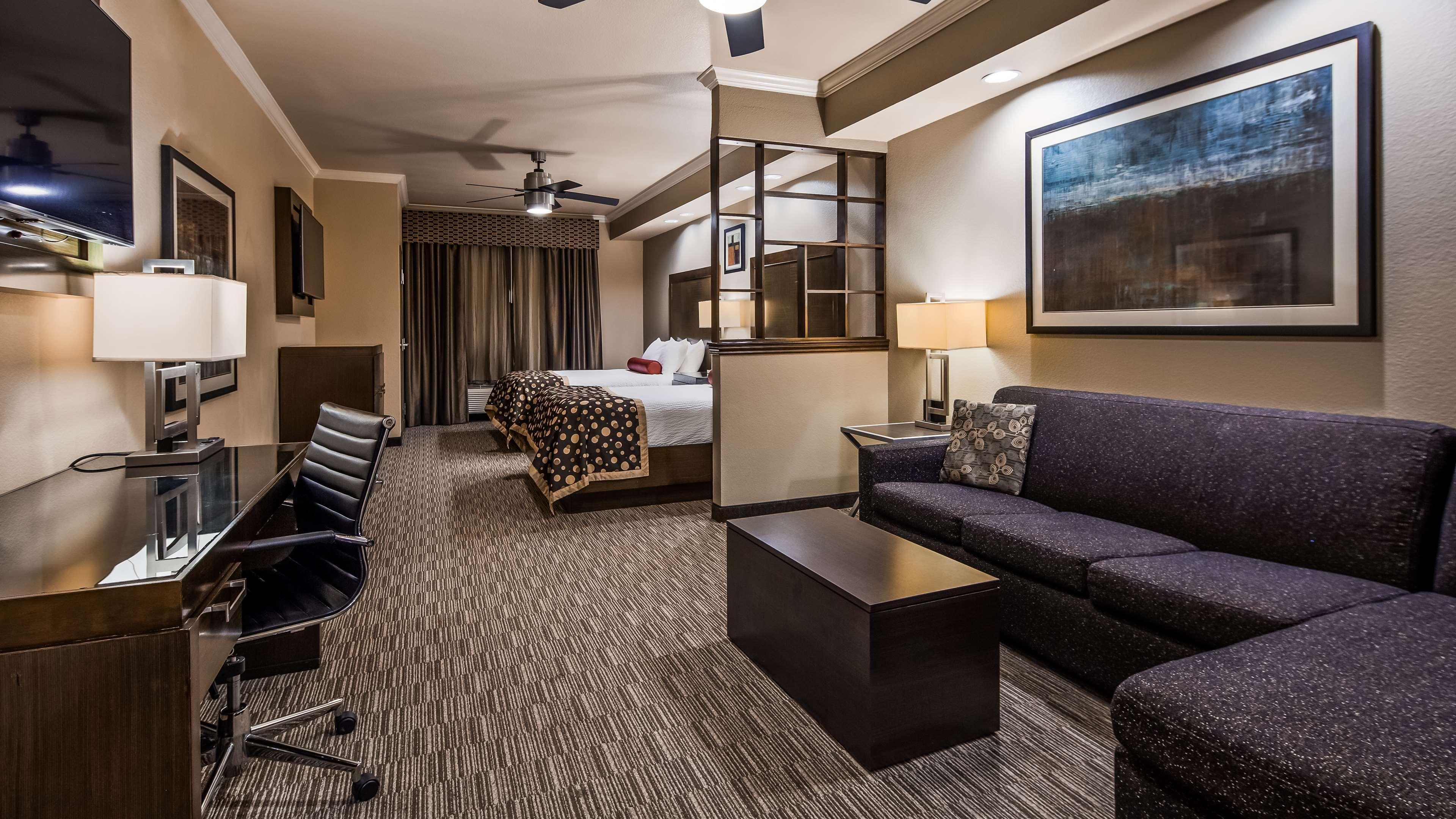 Best Western Premier Crown Chase Inn & Suites Denton Exterior foto