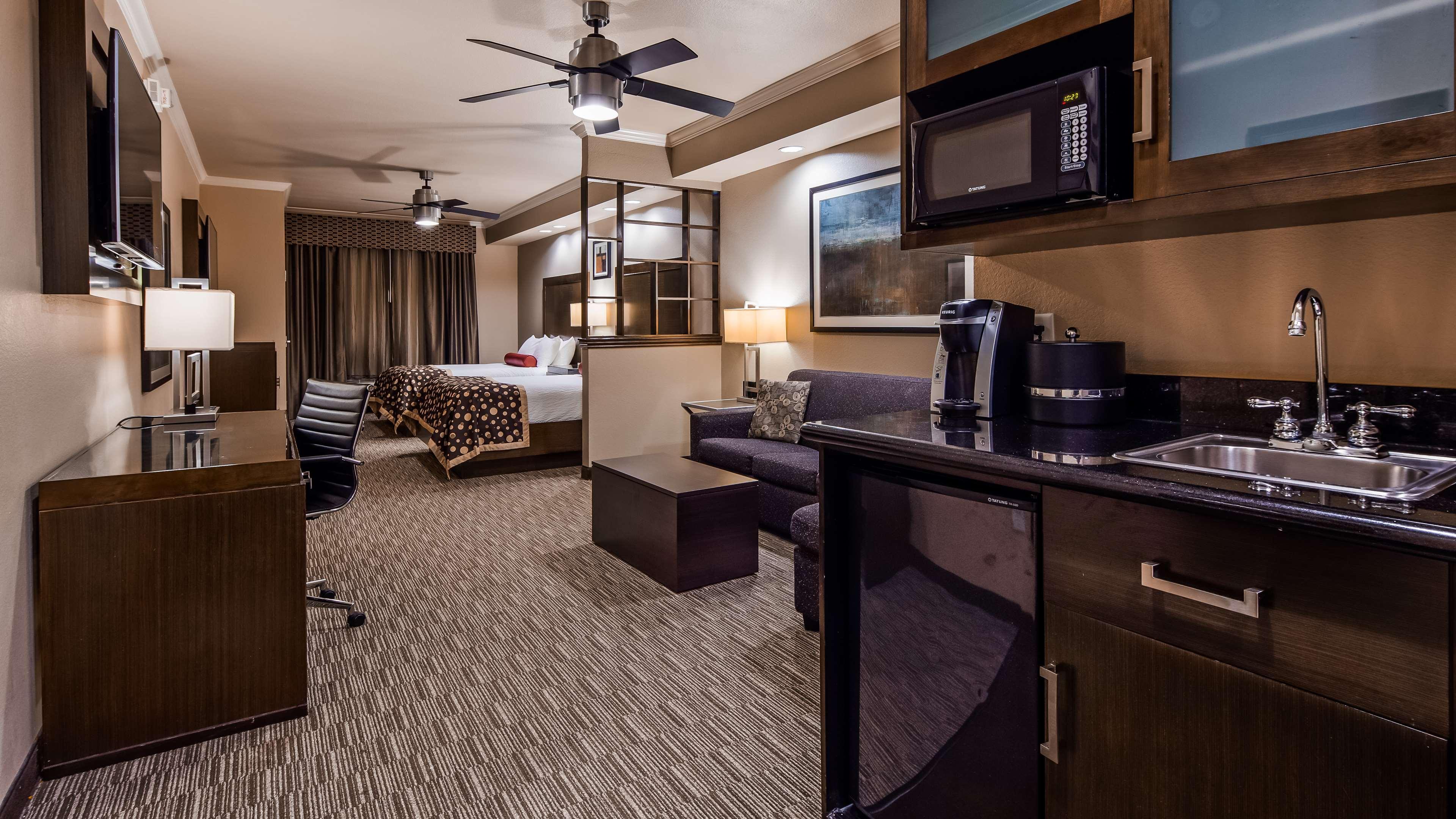 Best Western Premier Crown Chase Inn & Suites Denton Exterior foto