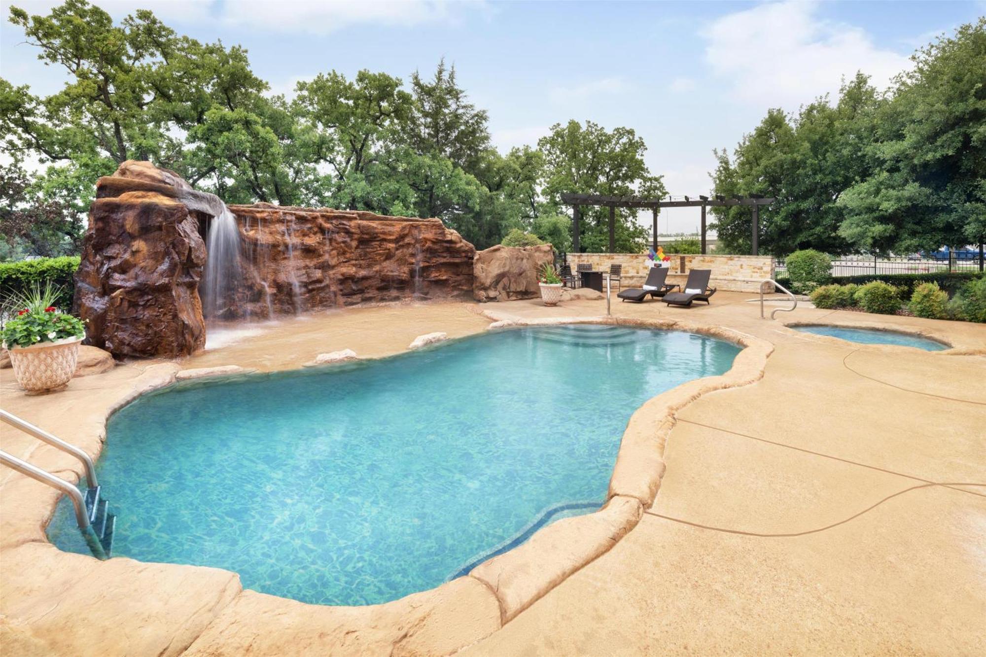 Best Western Premier Crown Chase Inn & Suites Denton Exterior foto