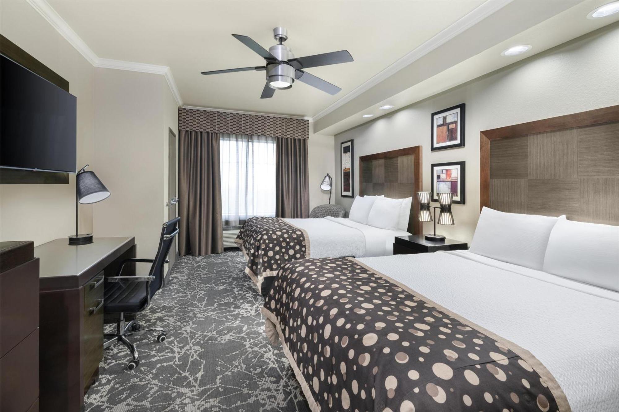 Best Western Premier Crown Chase Inn & Suites Denton Exterior foto